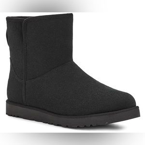 NIB SIZE 9.5 UGG
CORY II BOOTIE